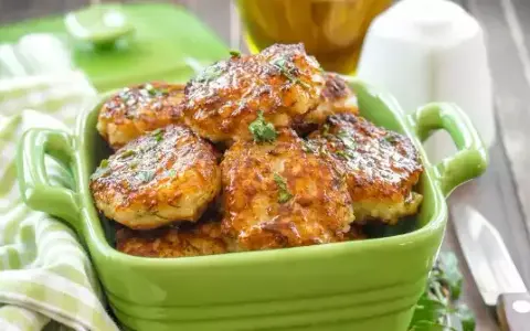 Niedzielny obiad dla gości: sprawdzone przepisy i menu bez stresu