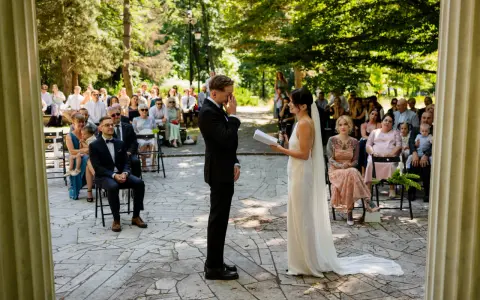 Ślub humanistyczny: Ważny dla serca, nie dla prawa? Sprawdź!