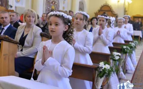 Komunii czy Komuni? Poprawna forma i wyjaśnienie