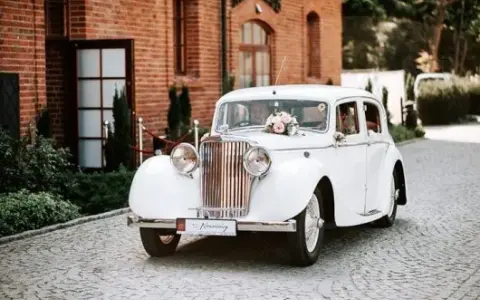 Ile kosztuje auto na ślub? Cennik, koszty i porady
