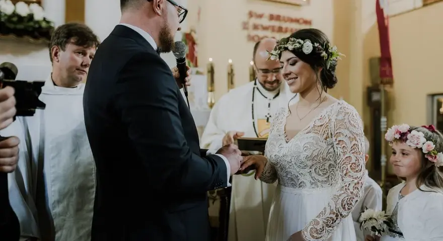 Ślub kościelny bez bierzmowania? Jak to zrobić krok po kroku