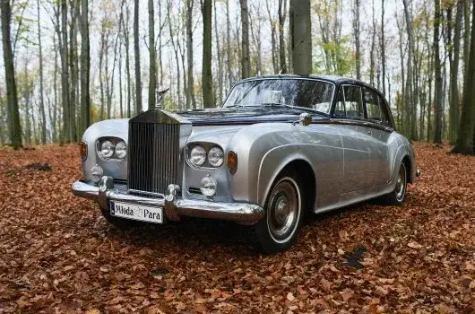 zabytkowe auto do ślubu rolls-royce warszawa garbus